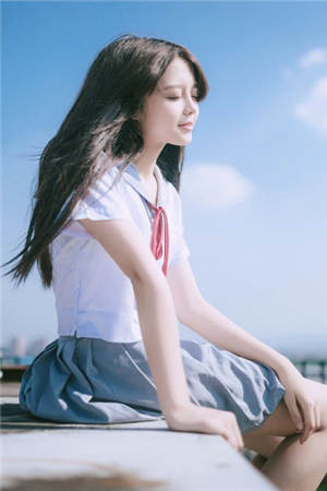 她徐娘半老，被太子殿下盯上了？完结文