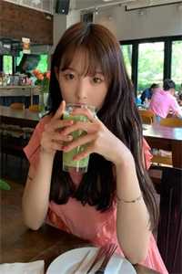 快穿：于是绿茶妹妹抢走了男主小说免费