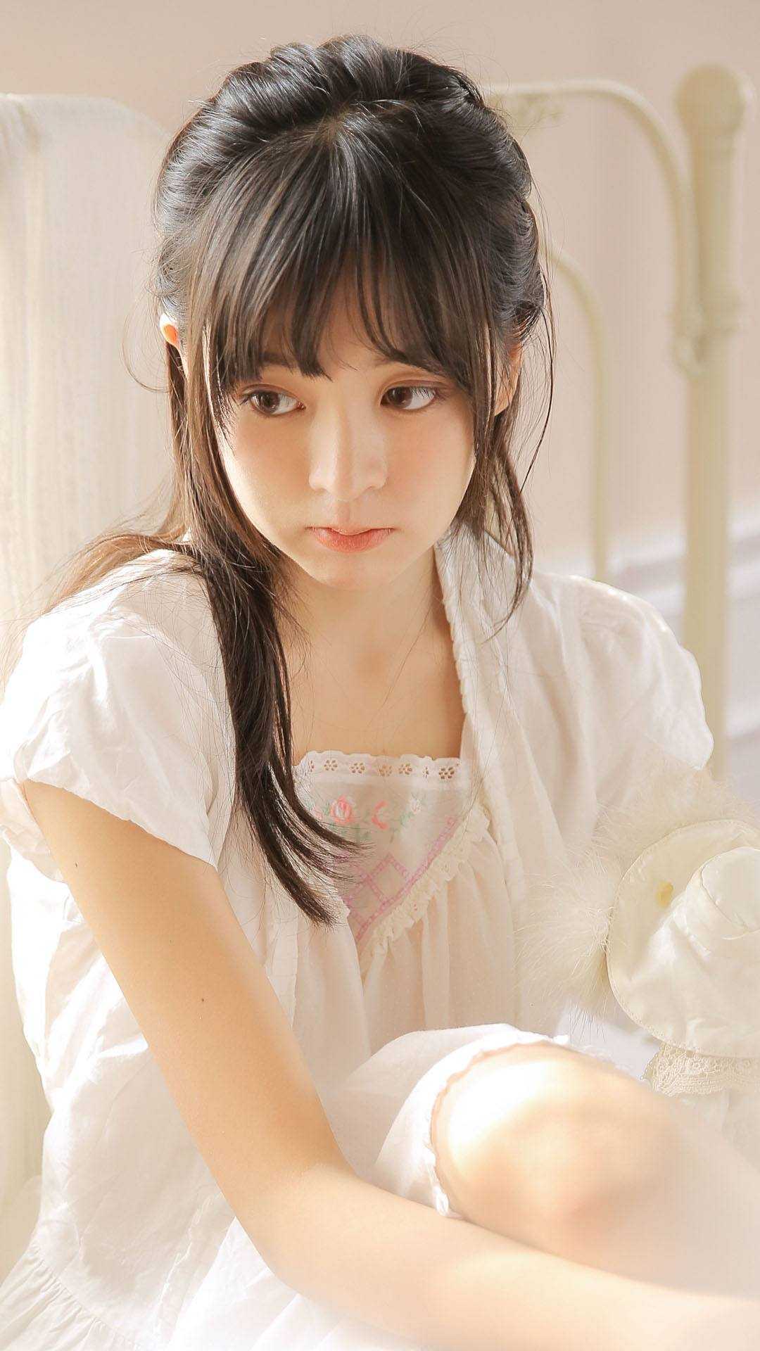 刚满十八，妈妈带我改嫁豪门推荐