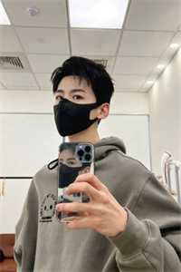 山月照我鬓边霜畅销巨著