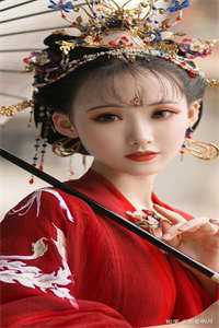 落霞偏萦去时舟完结txt