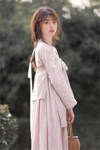 穿成男主和反派的恶毒亲妈高口碑