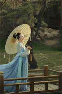 白日清冷帝师，夜里缠我腰肢无删减+无广告