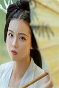 不胜清怨向月明前文+