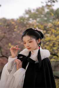 摆烂后，渣男前夫被虐哭了前文+