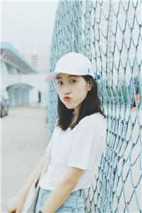 她曾偷藏爱意难止抖音