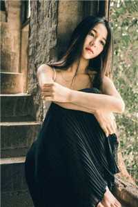 四年后重逢，被冷情前任掐腰热吻全文