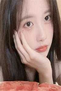 四年后重逢，被冷情前任掐腰热吻热门推荐