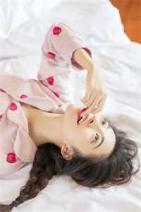 阔别重逢日，应是满山雪后续