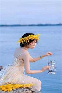 港姐被抢娶后，吃瓜躺赢万人迷高口碑