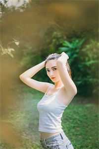 四年后重逢，被冷情前任掐腰热吻广告+结局