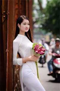 港姐被抢娶后，吃瓜躺赢万人迷完整作品