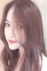 新帝登基，强娶娇妻后日日不见君阮献容谢呈晏全文