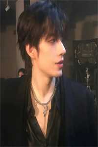 月寄相思雪覆痕在线