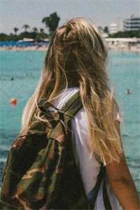 山月照我鬓边霜精彩