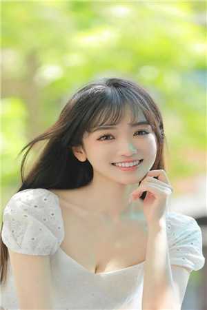 未婚夫的海归小秘书在会议室嘲讽我是文盲狗后，他破产了！优质全文阅读