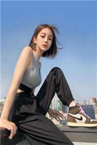 四年后重逢，被冷情前任掐腰热吻全文无删减