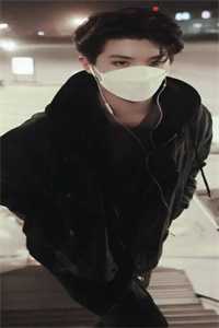 孤舟绾雾渡星河完整