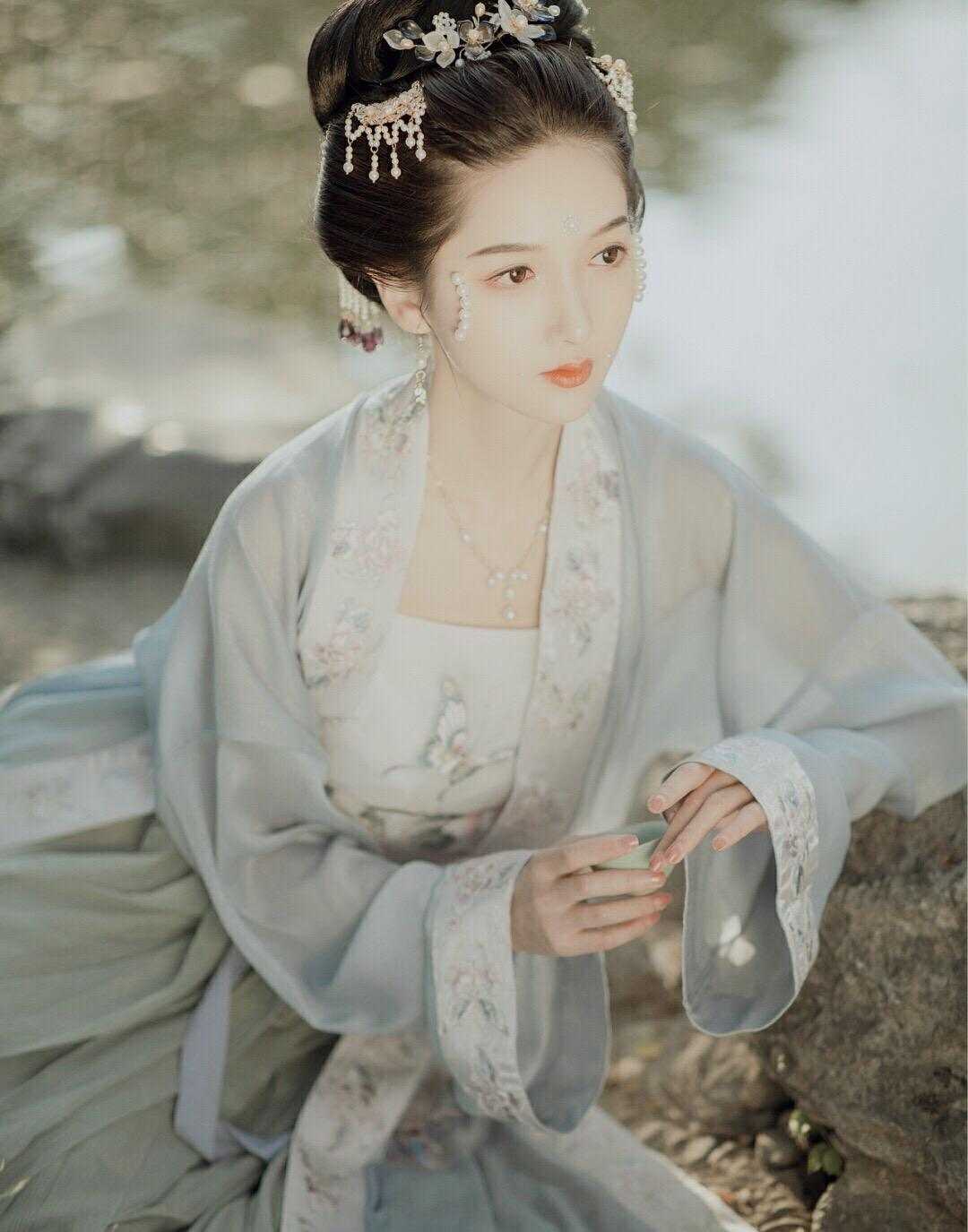 大火中爸爸为了避嫌选择所有人，放弃了我们良心推荐