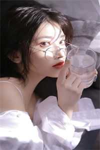 梨花落尽，云散夜未明高口碑