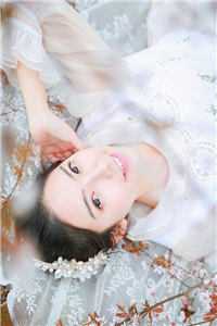 春庭雪落离人苑推荐